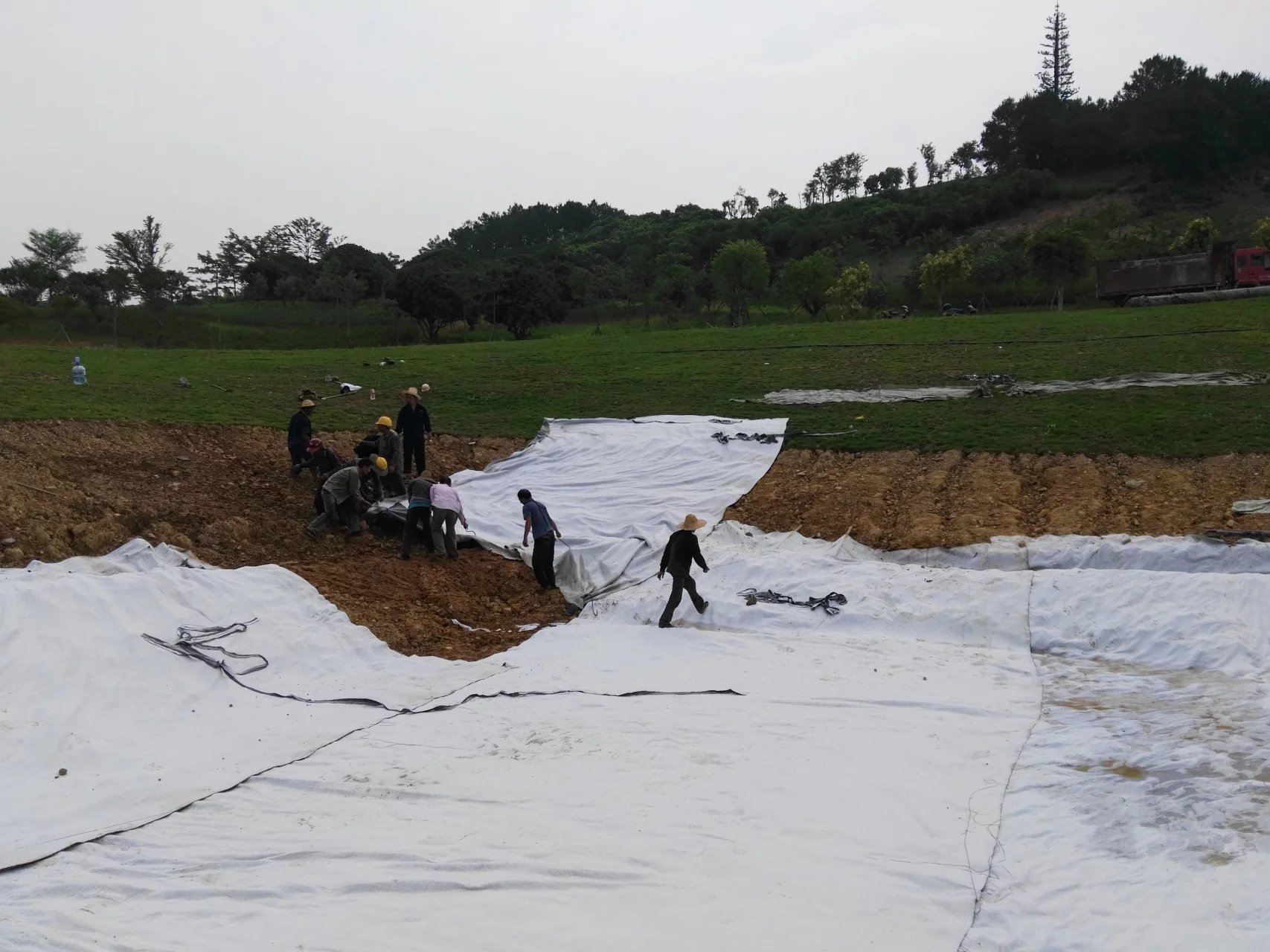 百色干部學院防水毯鋪設 廣西土工膜 第2張 百色干部學院防水毯鋪設 廣西土工膜 第2張